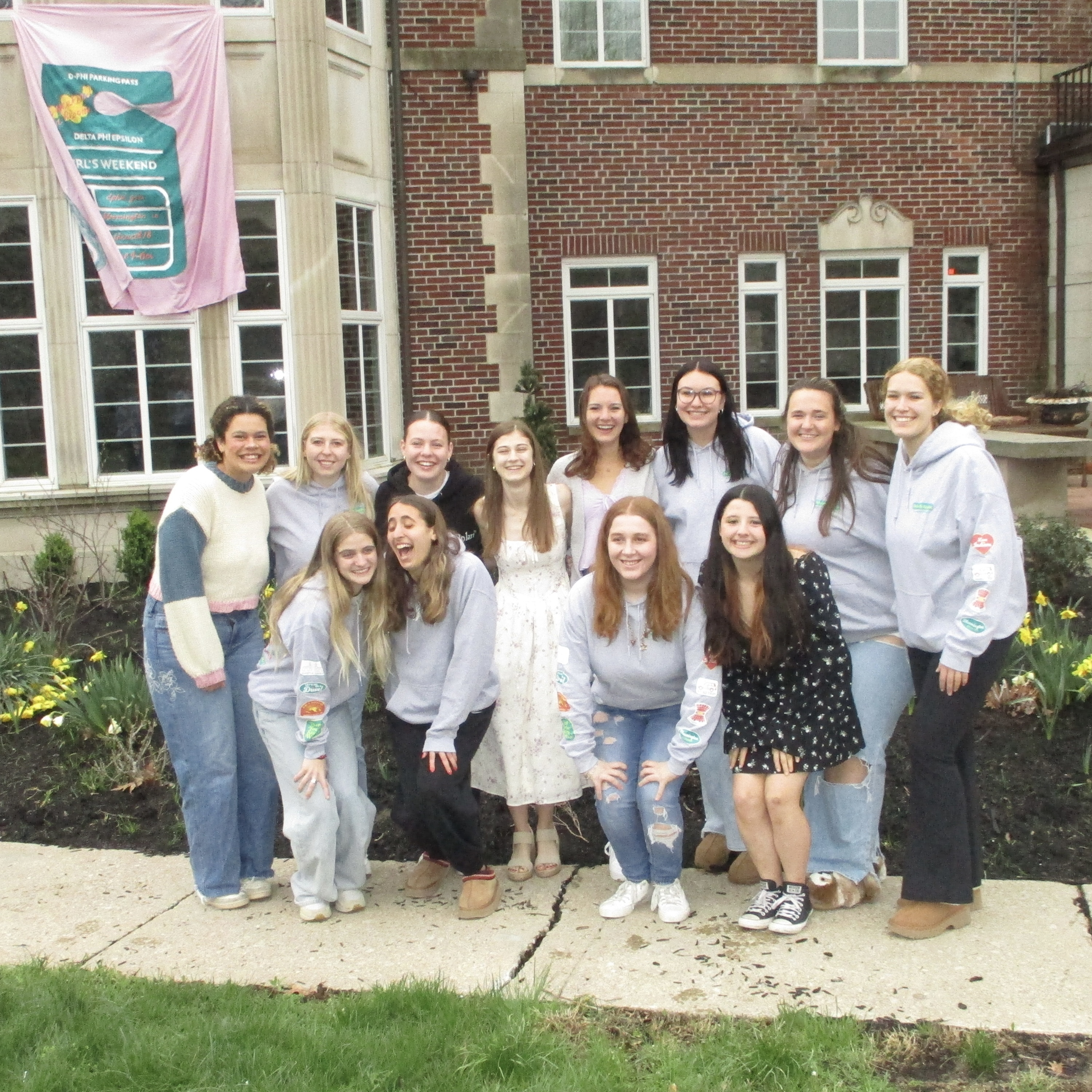 dphie girls during girl's weekend